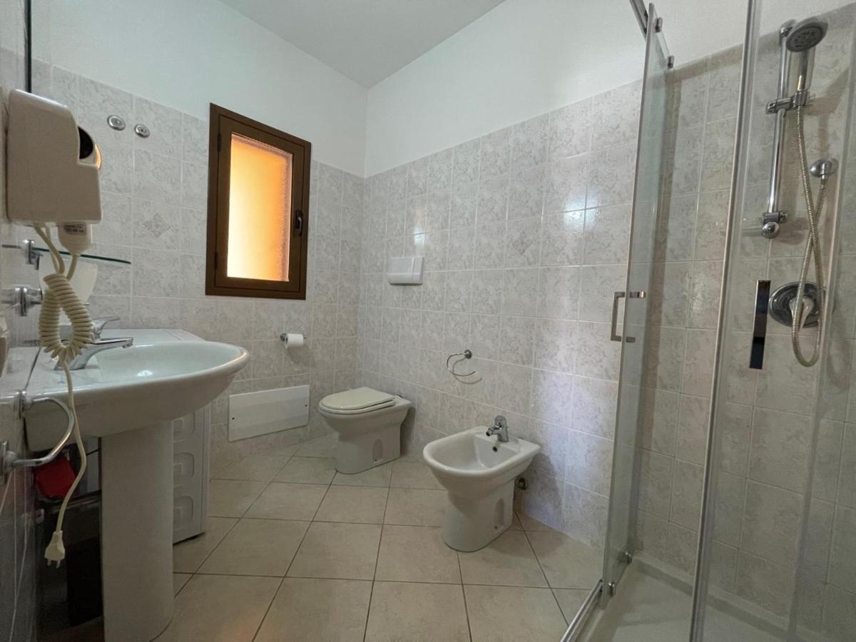 Casa Vacanza La Suaredda San Teodoro  Ngoại thất bức ảnh