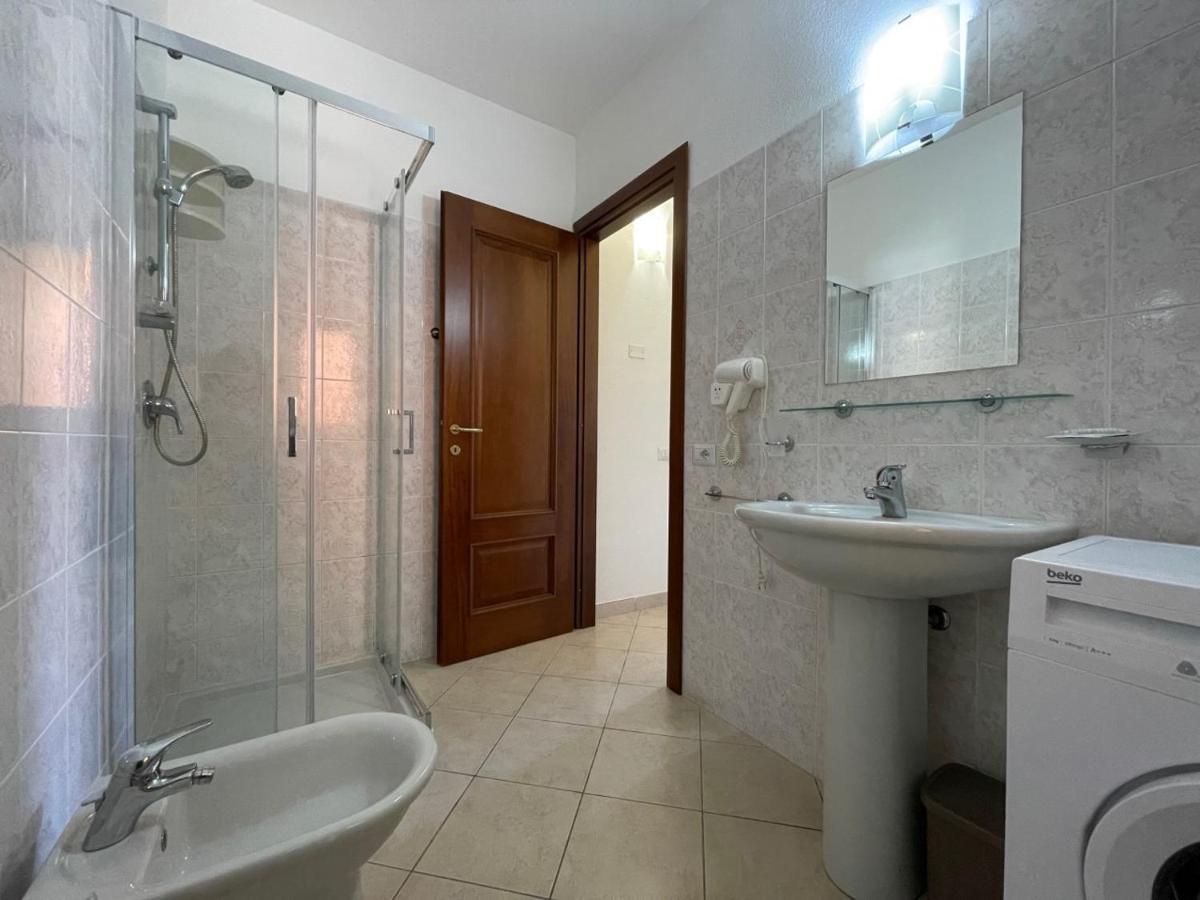 Casa Vacanza La Suaredda San Teodoro  Ngoại thất bức ảnh